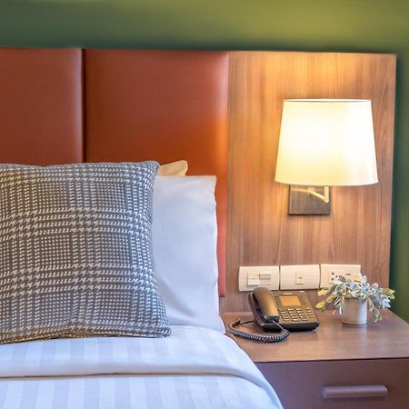 Legacy Hotel Bangkok Sukhumvit Екстериор снимка