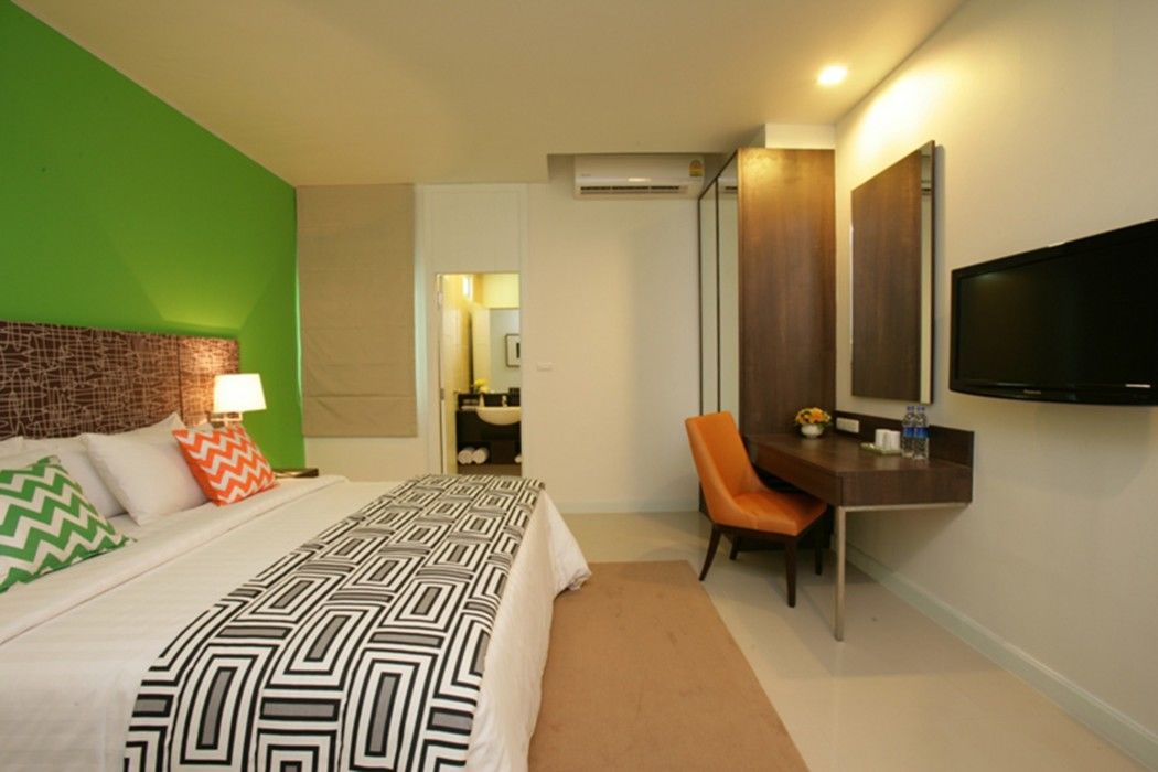 Legacy Hotel Bangkok Sukhumvit Екстериор снимка