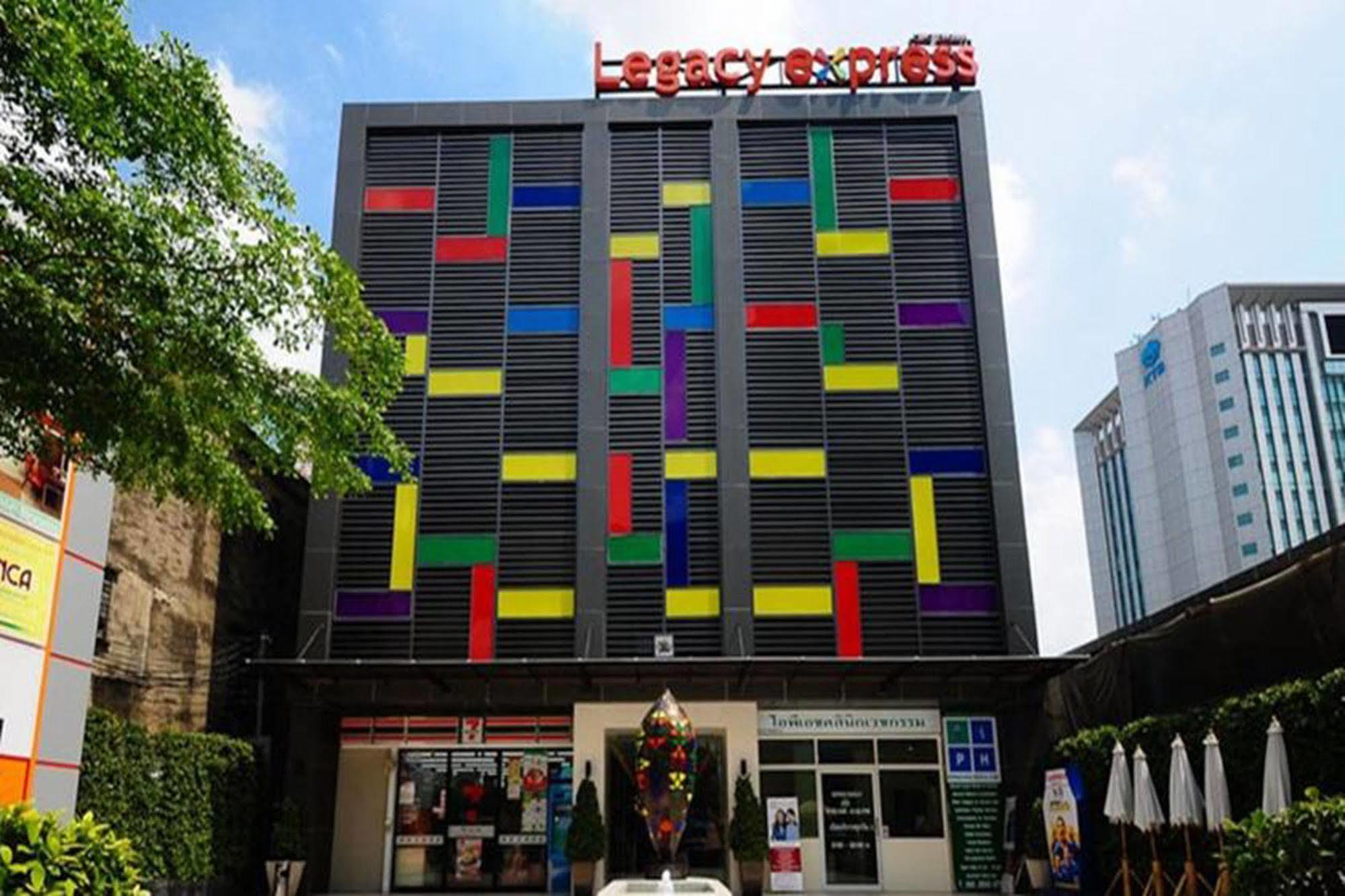Legacy Hotel Bangkok Sukhumvit Екстериор снимка