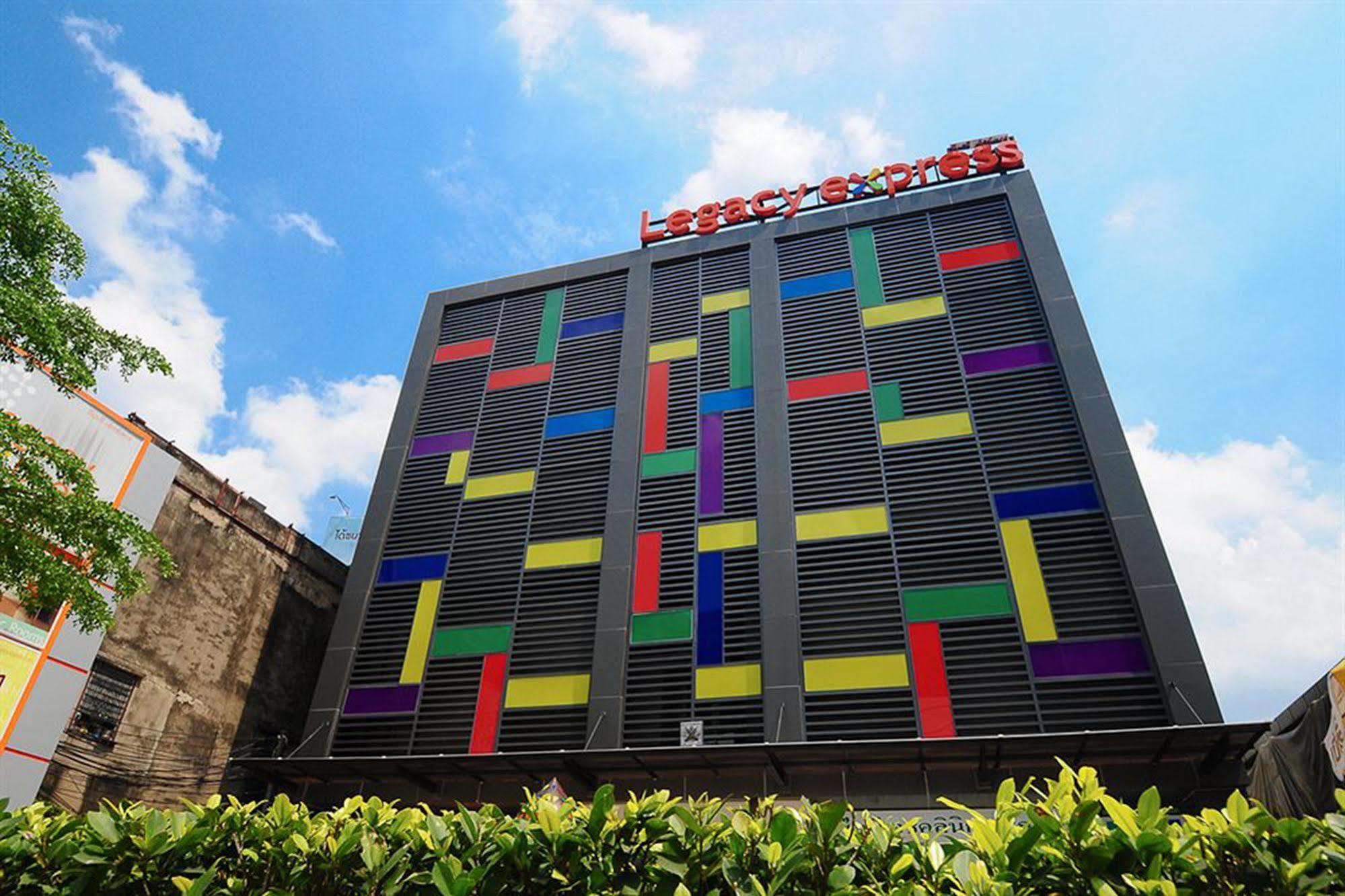 Legacy Hotel Bangkok Sukhumvit Екстериор снимка