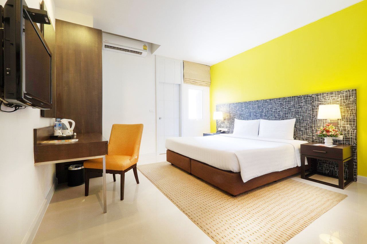Legacy Hotel Bangkok Sukhumvit Екстериор снимка